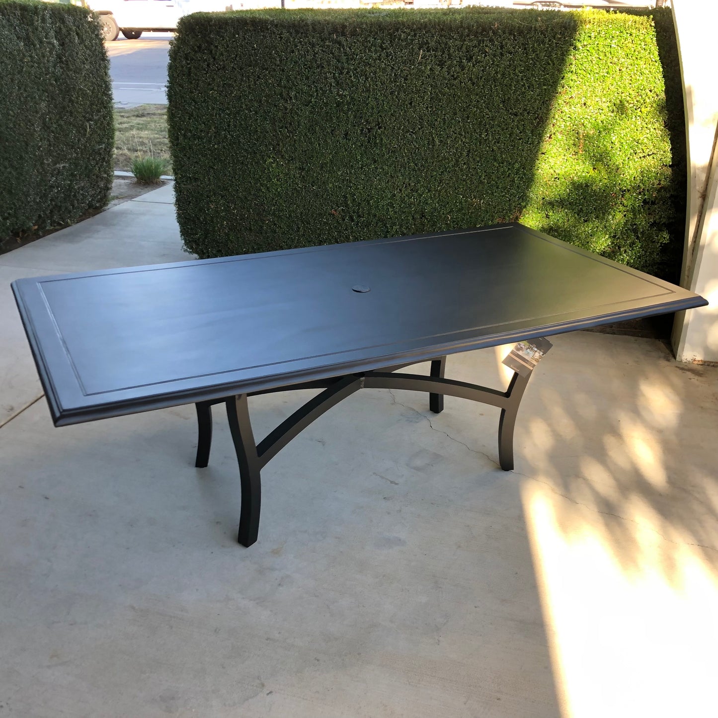 Woodard 42" x 84" Solid Cast with Beaded Edge Rectangle Top with Carson Base Dining Table 5P7200-09284 - Textured Black