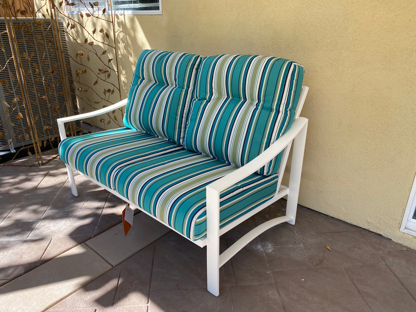Tropitone Kenzo Cushion Love Seat 391414 - Shell / Seaglass