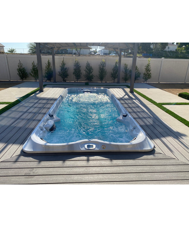 Jacuzzi® J-19™ PowerActive™ Swim Spa Package - Platinum Brushed Gray