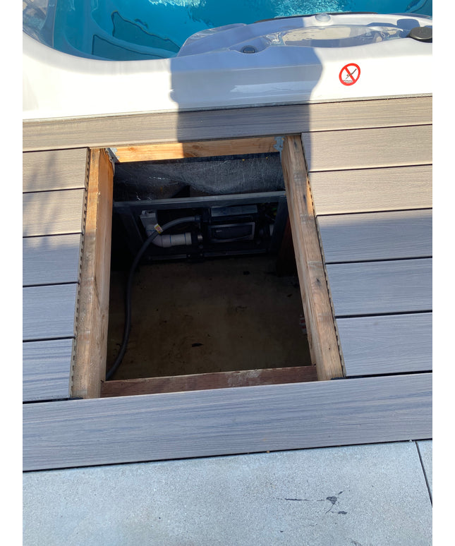 Jacuzzi® J-19™ PowerActive™ Swim Spa Package - Platinum Smoked Ebony