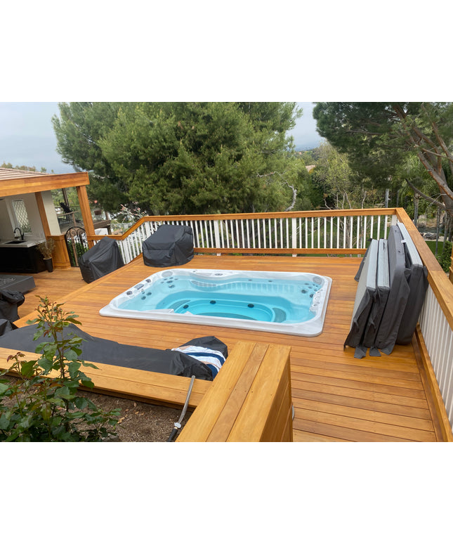 Jacuzzi® J-13™ PowerPlay™ Swim Spa Package - Platinum Smoked Ebony