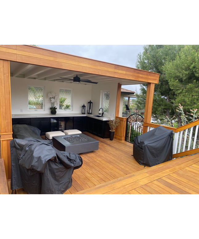 Jacuzzi® J-13™ PowerPlay™ Swim Spa Package - Platinum Smoked Ebony