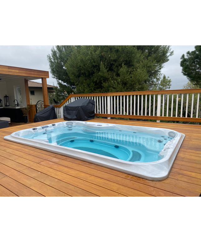 Jacuzzi® J-13™ PowerPlay™ Swim Spa Package - Platinum Smoked Ebony