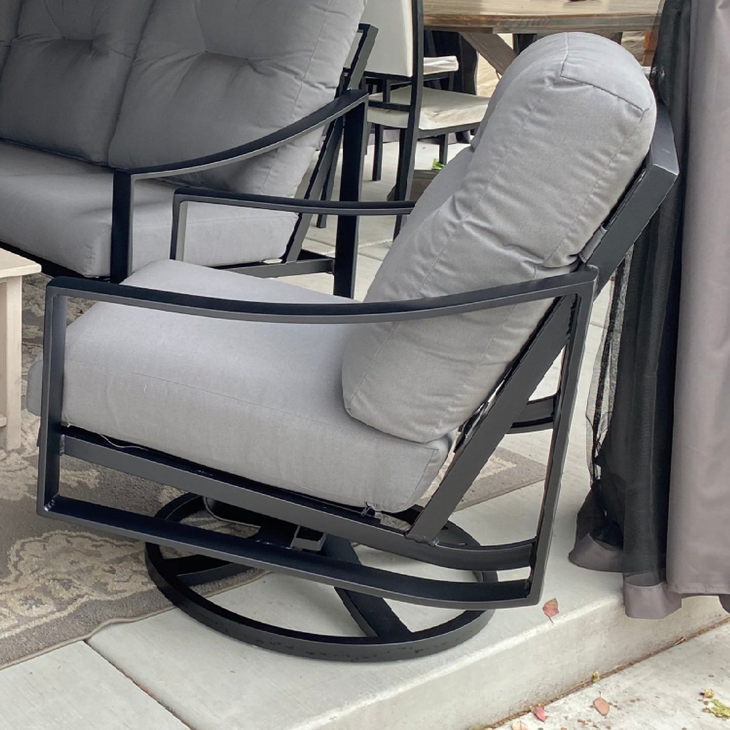 Tropitone Kenzo Cushion Swivel Action Lounger 391425NT - Obsidian / Charcoal