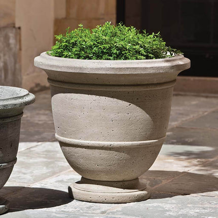 Collection image for: Medium Planters