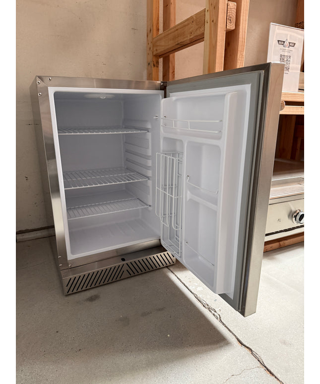 Delta Heat 20-1/2"W x 23"D x 33-5/8"H Outdoor Refrigerator w/ Lock (Reversible Hinge) DHOR20 (Display Model - Open Box)