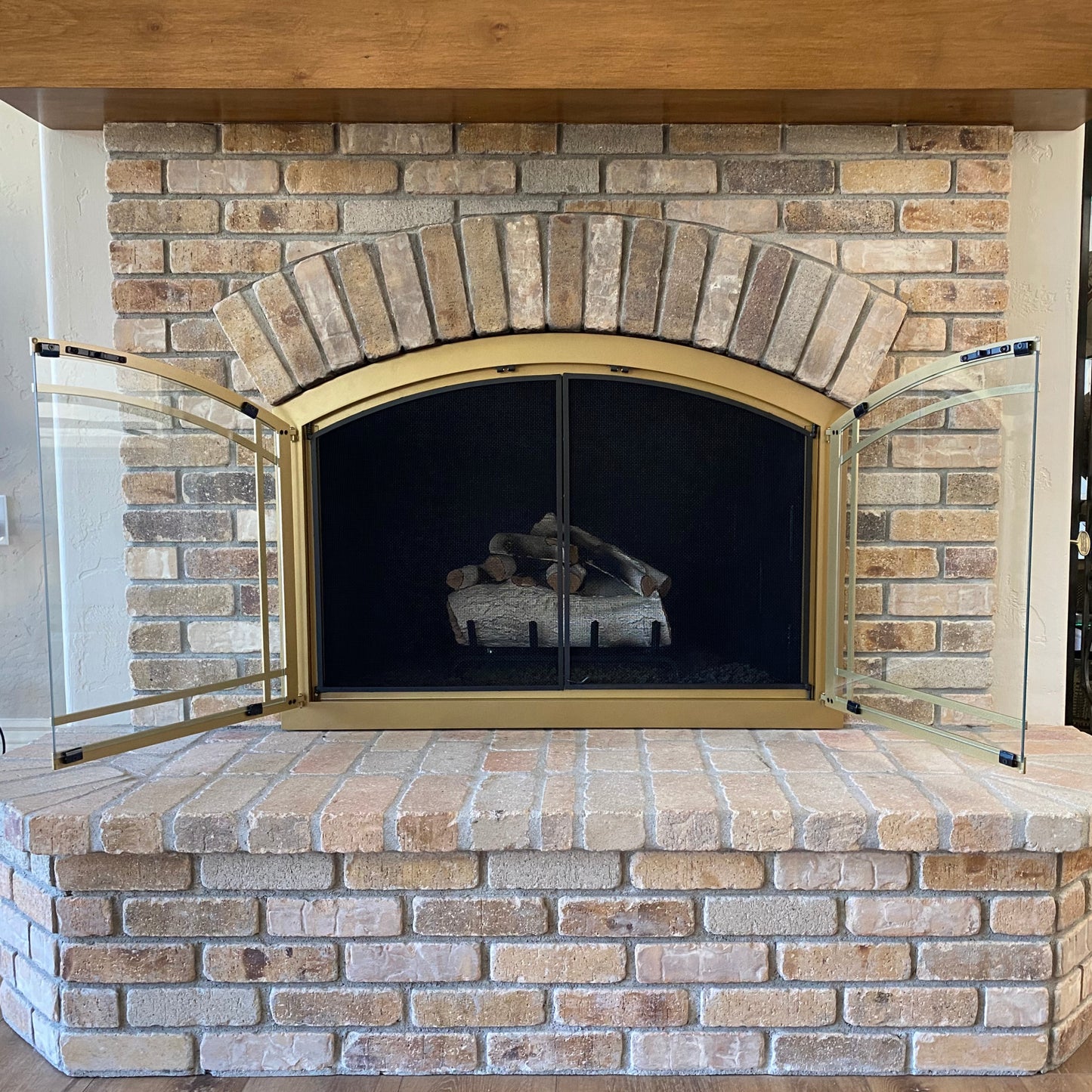 Larchmont Transitional Fireplace Doors with Arch - Satin Gold