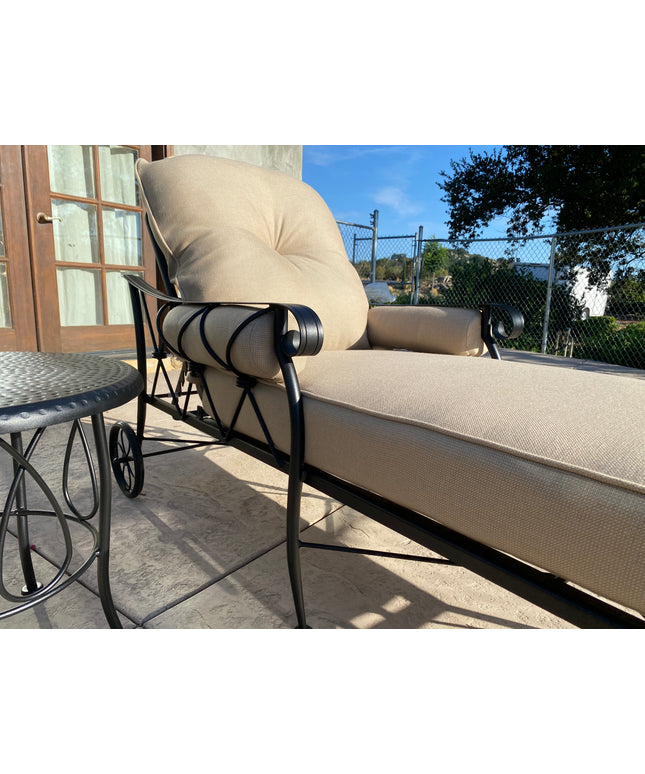 Woodard Derby 3-Piece Cushion Chaise Lounge Set - Textured Black / Michelangelo Toast