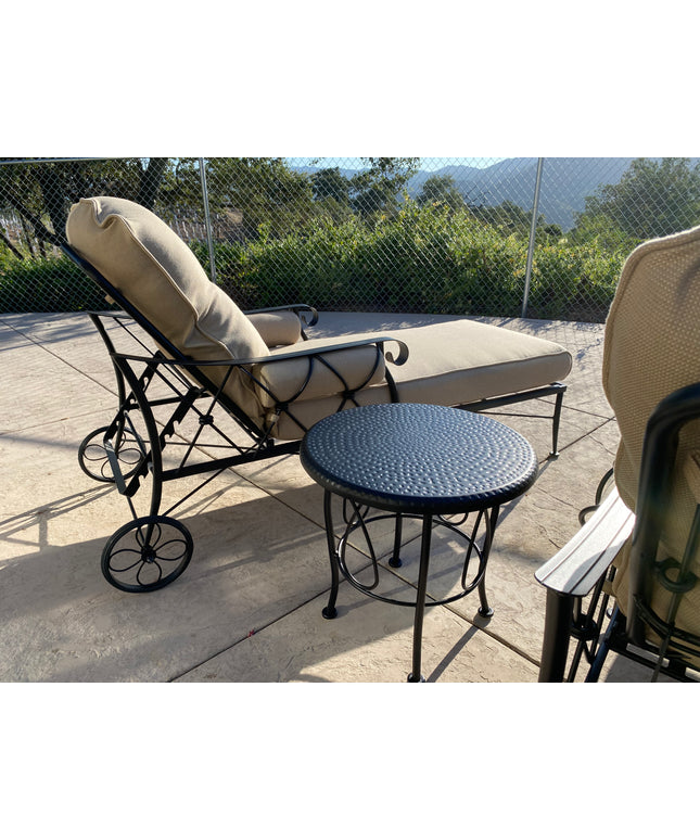 Woodard Derby 3-Piece Cushion Chaise Lounge Set - Textured Black / Michelangelo Toast