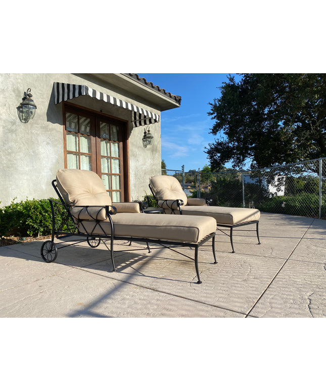 Woodard Derby 3-Piece Cushion Chaise Lounge Set - Textured Black / Michelangelo Toast