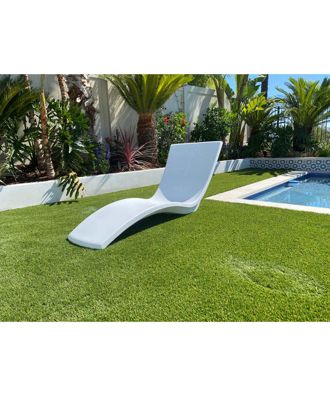 Tropitone Curve Marine Grade Polymer Chaise Lounge 3A1533-04 - Bright White