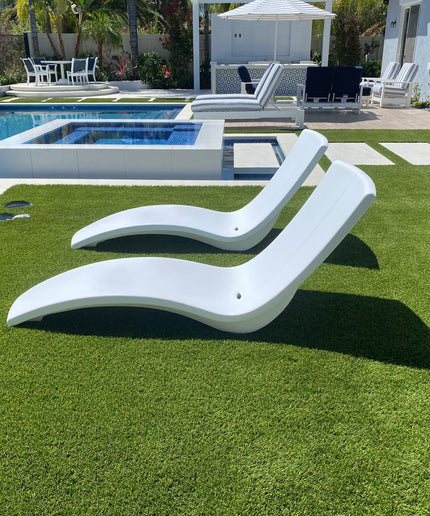 Tropitone Curve Marine Grade Polymer Chaise Lounge 3A1533-04 - Bright White