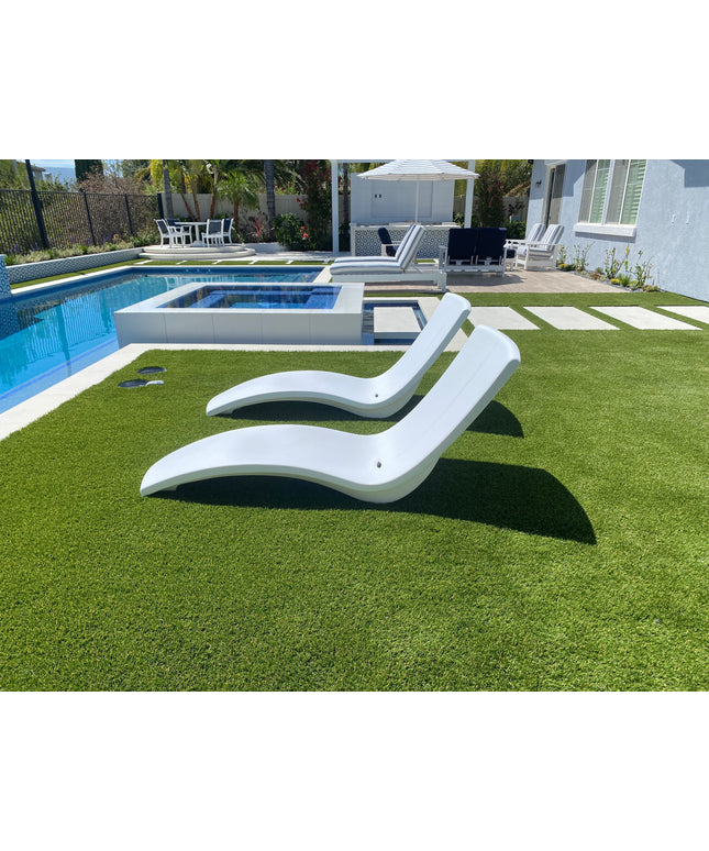Tropitone Curve Marine Grade Polymer Chaise Lounge 3A1533-04 - Bright White