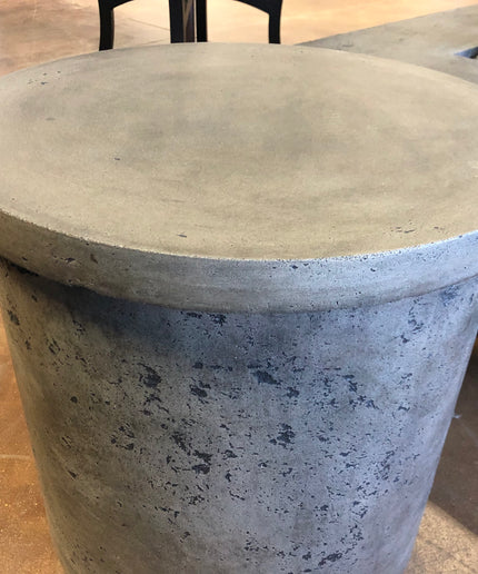 American Fyre Designs 20-3/4"Diameter x 21"H Contempo Tank End Table 8510-DB - Dark Basalt
