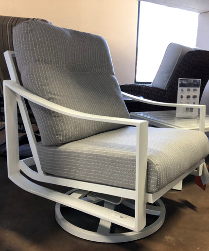 Tropitone Kenzo Cushion Swivel Action Lounger 391425NT - Snow / Lennox